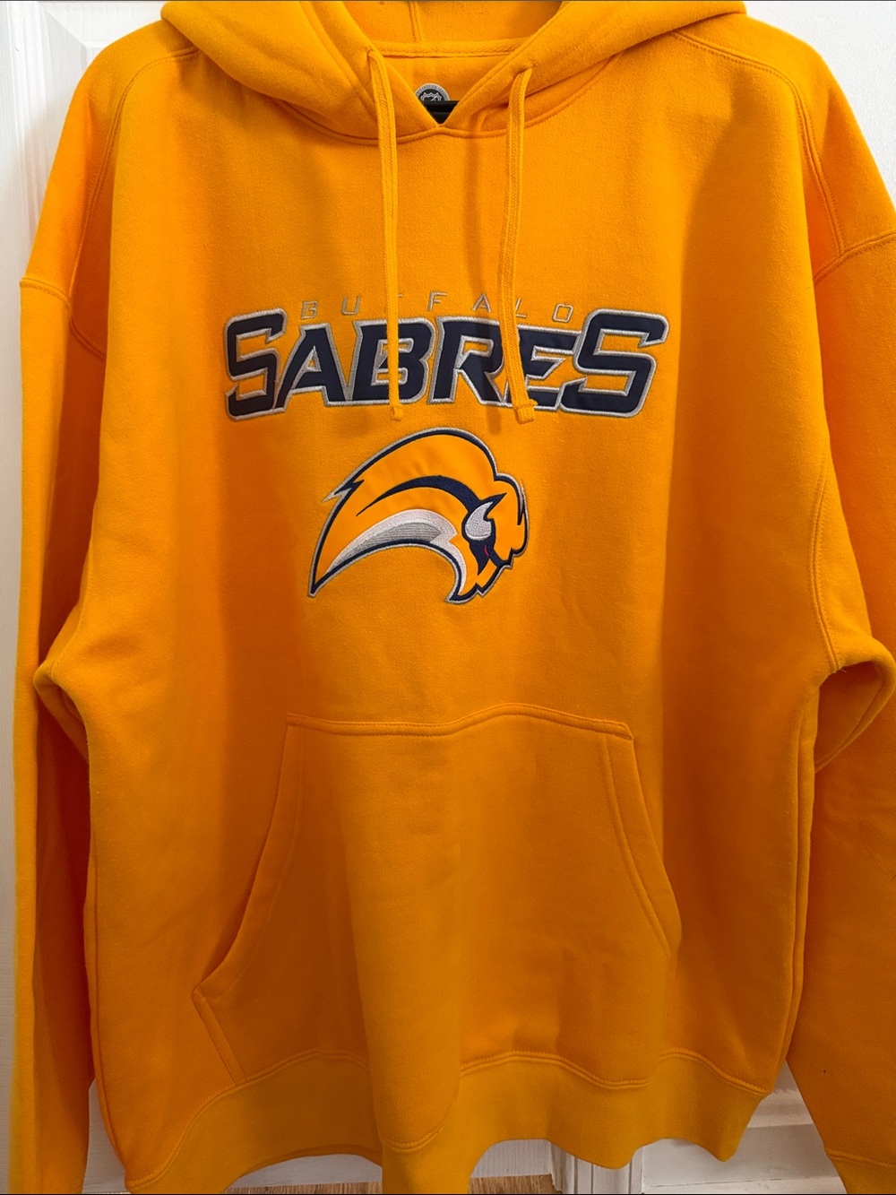 NHL Buffalo Sabres Gold Pullover Hoodie XL